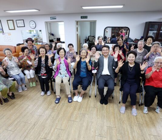 또 찾아뵙겠습니다! 건강하고 행복하시도록 돕겠습니다! 노원구, 239개 경로당 마쳐